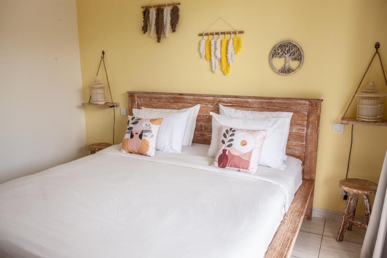 The Spare Room Bali Canggu Εξωτερικό φωτογραφία