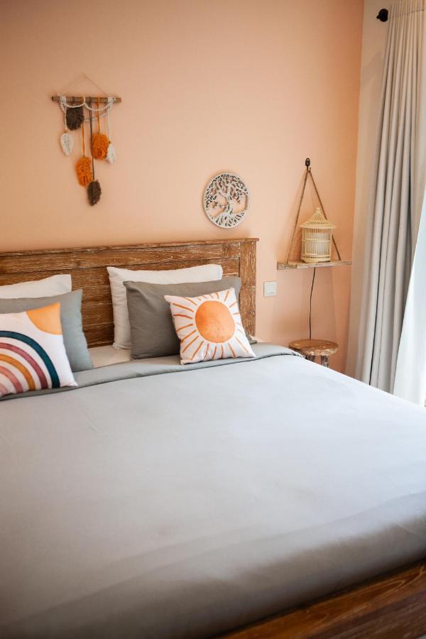 The Spare Room Bali Canggu Εξωτερικό φωτογραφία