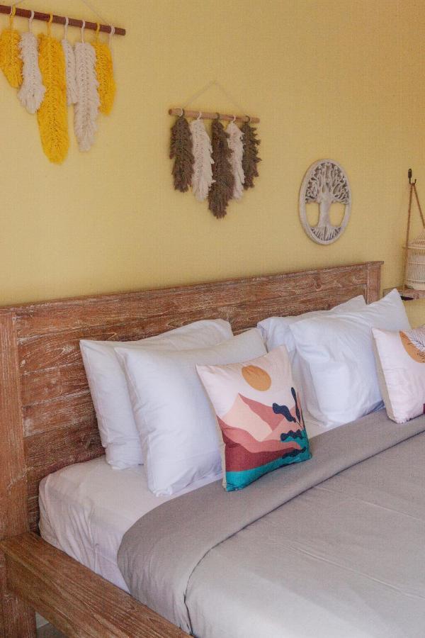 The Spare Room Bali Canggu Εξωτερικό φωτογραφία