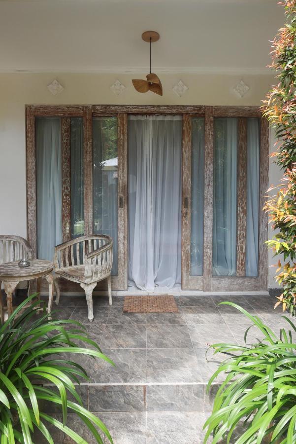 The Spare Room Bali Canggu Εξωτερικό φωτογραφία