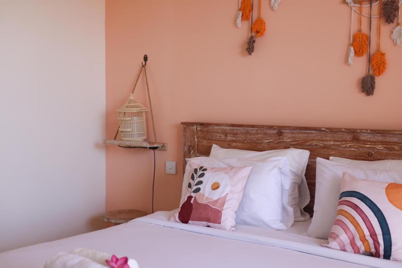 The Spare Room Bali Canggu Εξωτερικό φωτογραφία